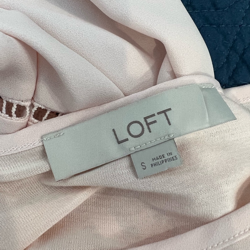 LOFT blouse - Picture 3 of 3